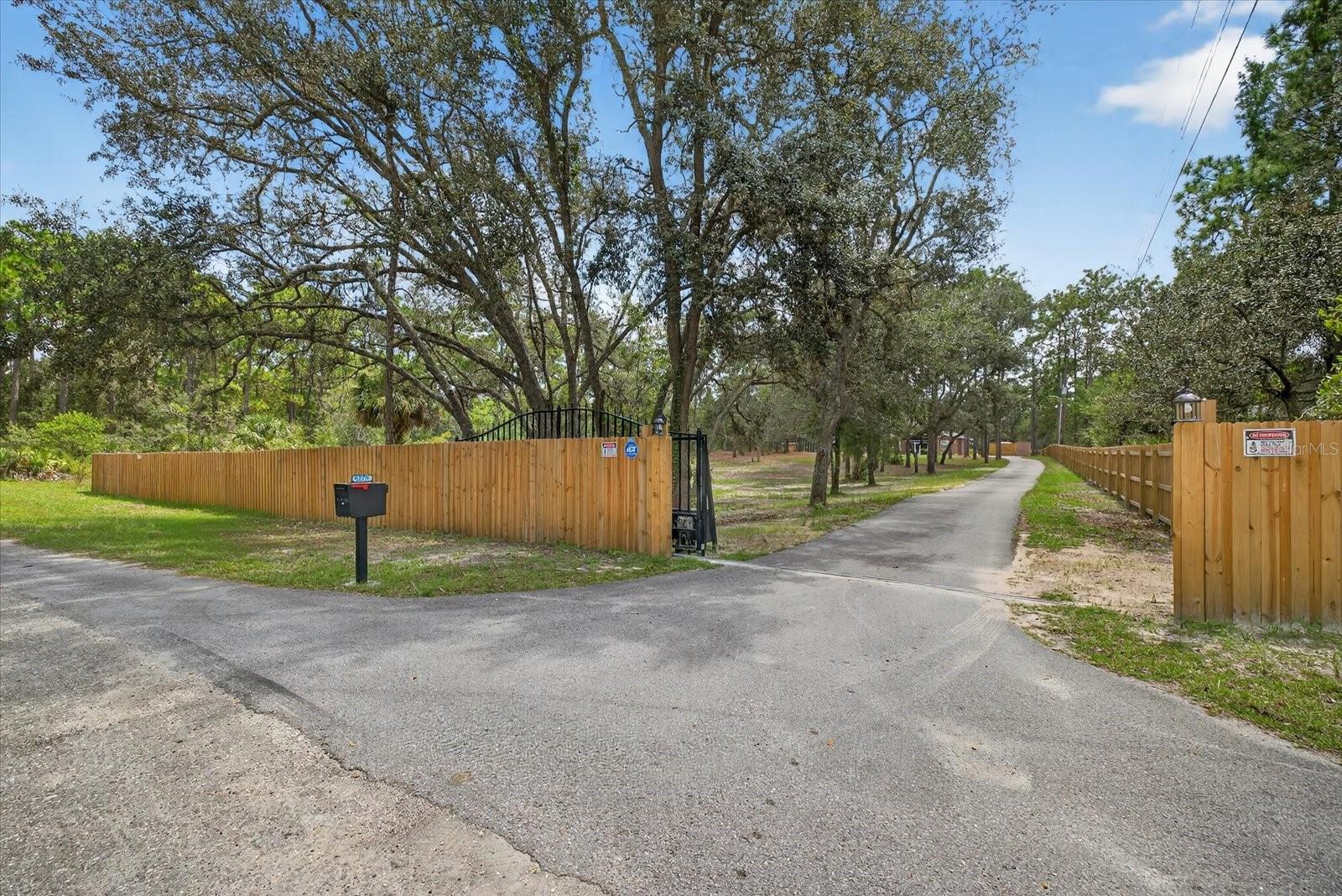 Image 8 of 53 For 9078 Birmingham Avenue