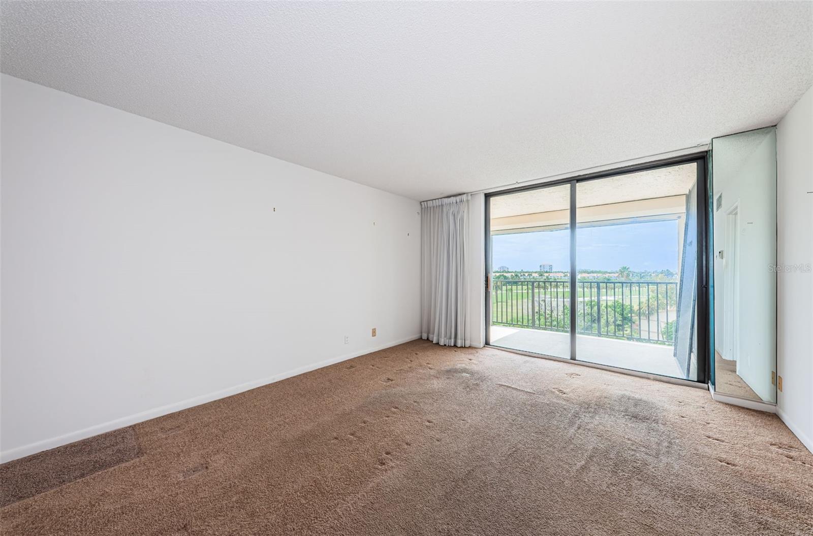 Image 10 of 32 For 6051 Sun Boulevard 605