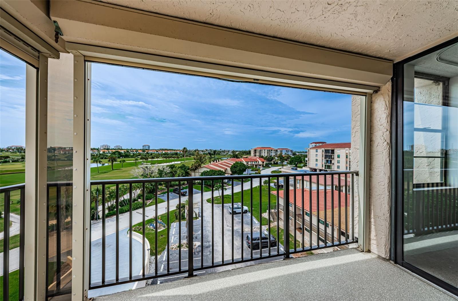 Image 12 of 32 For 6051 Sun Boulevard 605