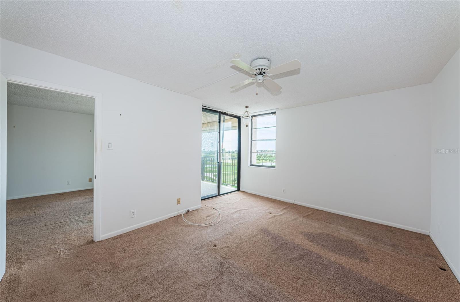 Image 13 of 32 For 6051 Sun Boulevard 605