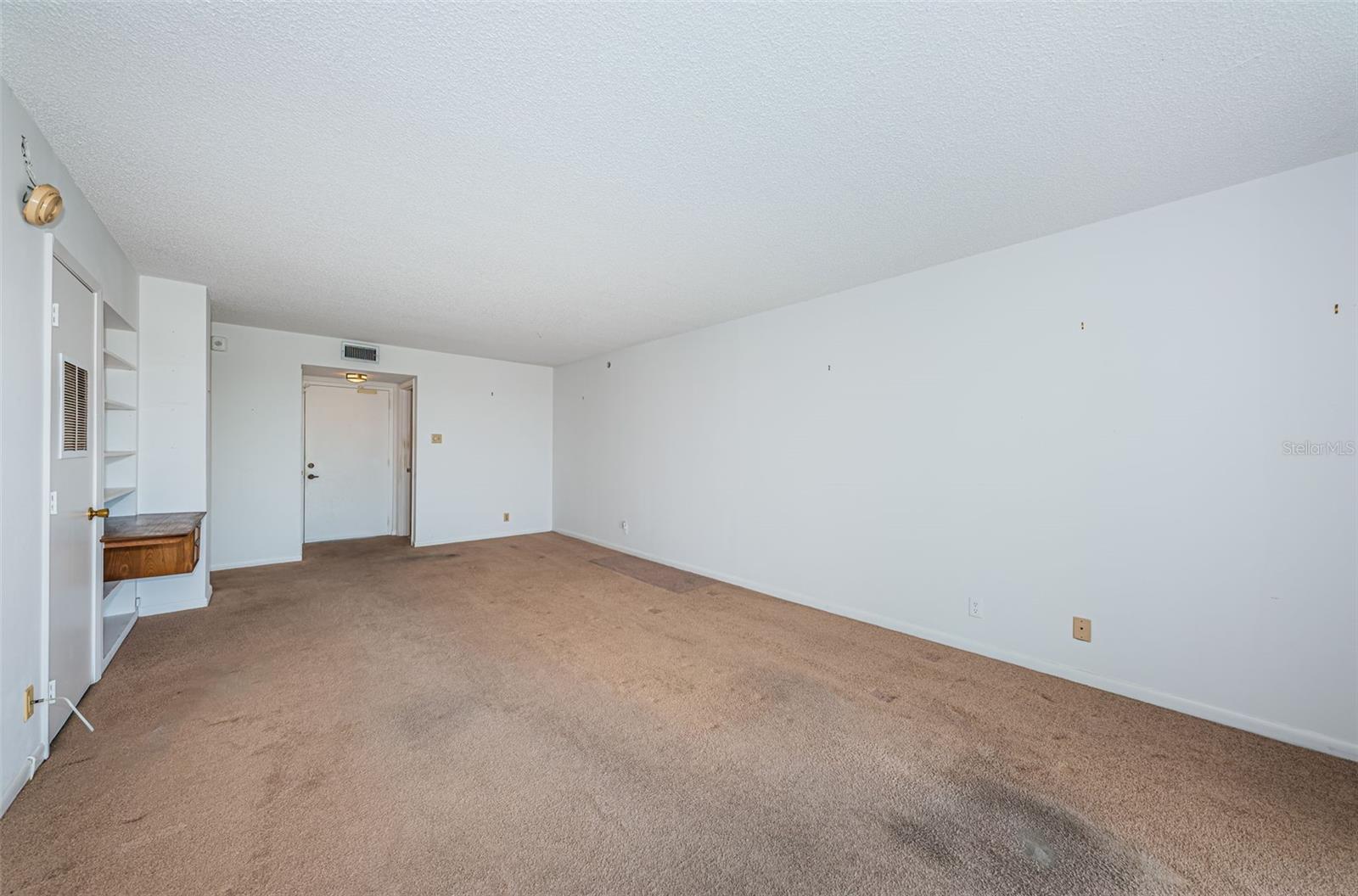 Image 19 of 32 For 6051 Sun Boulevard 605
