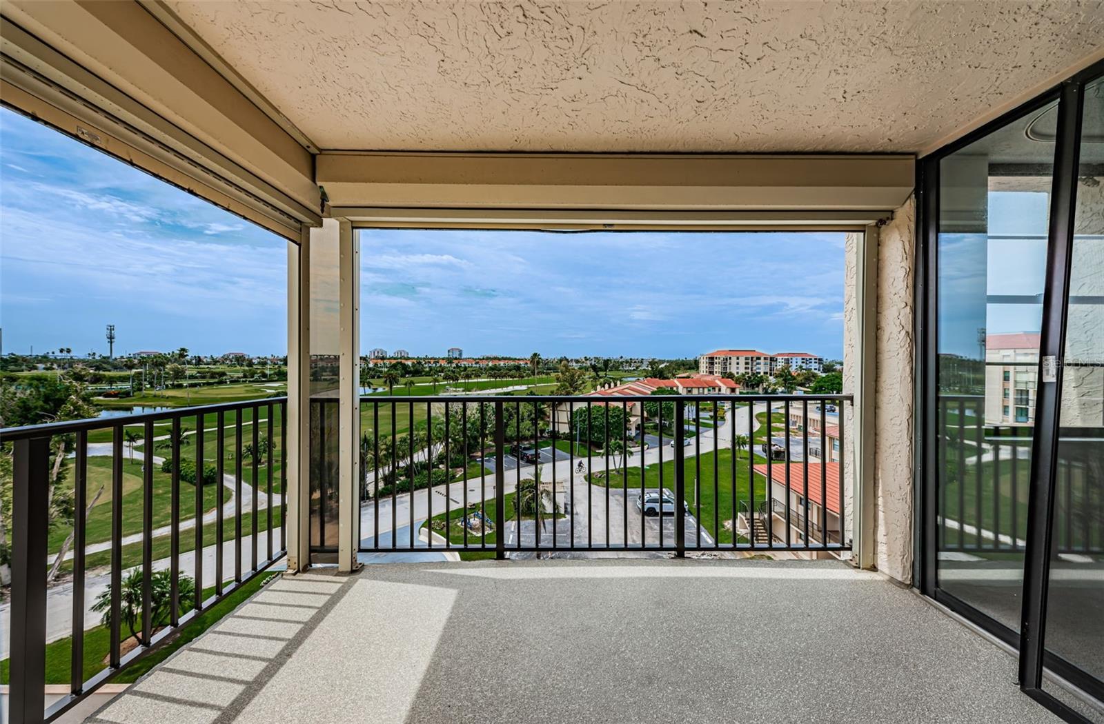 Image 2 of 32 For 6051 Sun Boulevard 605