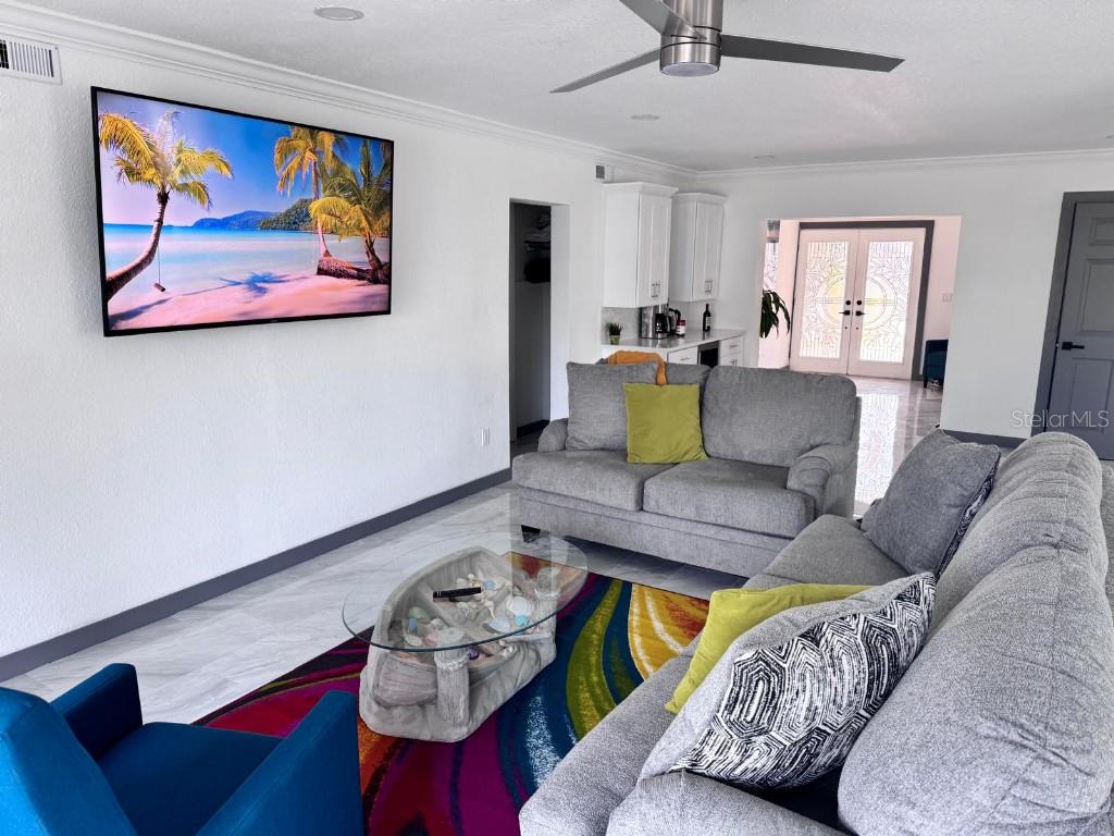 Image 2 of 19 For 166 Bayside Drive