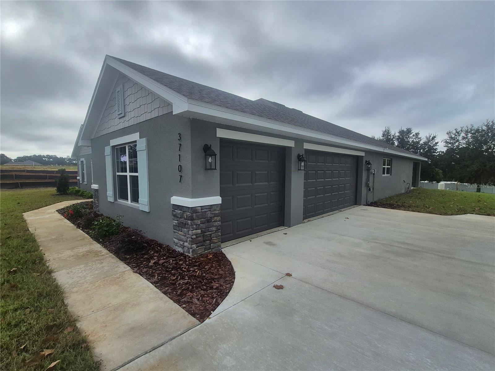 Listing photo id 29 for 37107 Hidden View