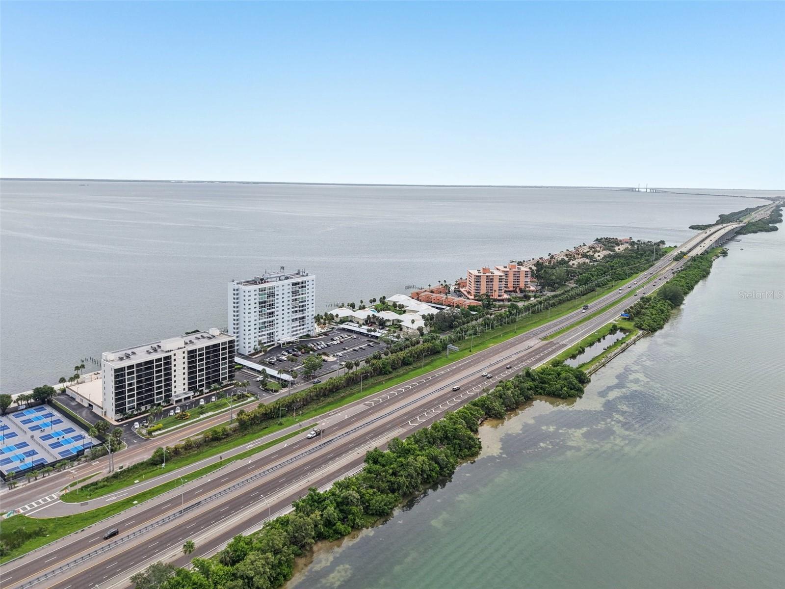 Image 34 of 44 For 7300 Sunshine Skyway Lane S 202