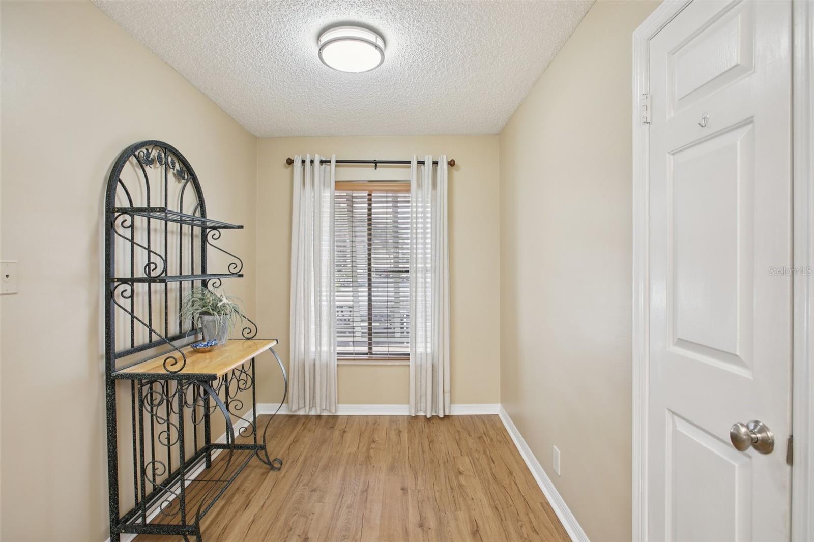 Image 7 of 44 For 7300 Sunshine Skyway Lane S 202