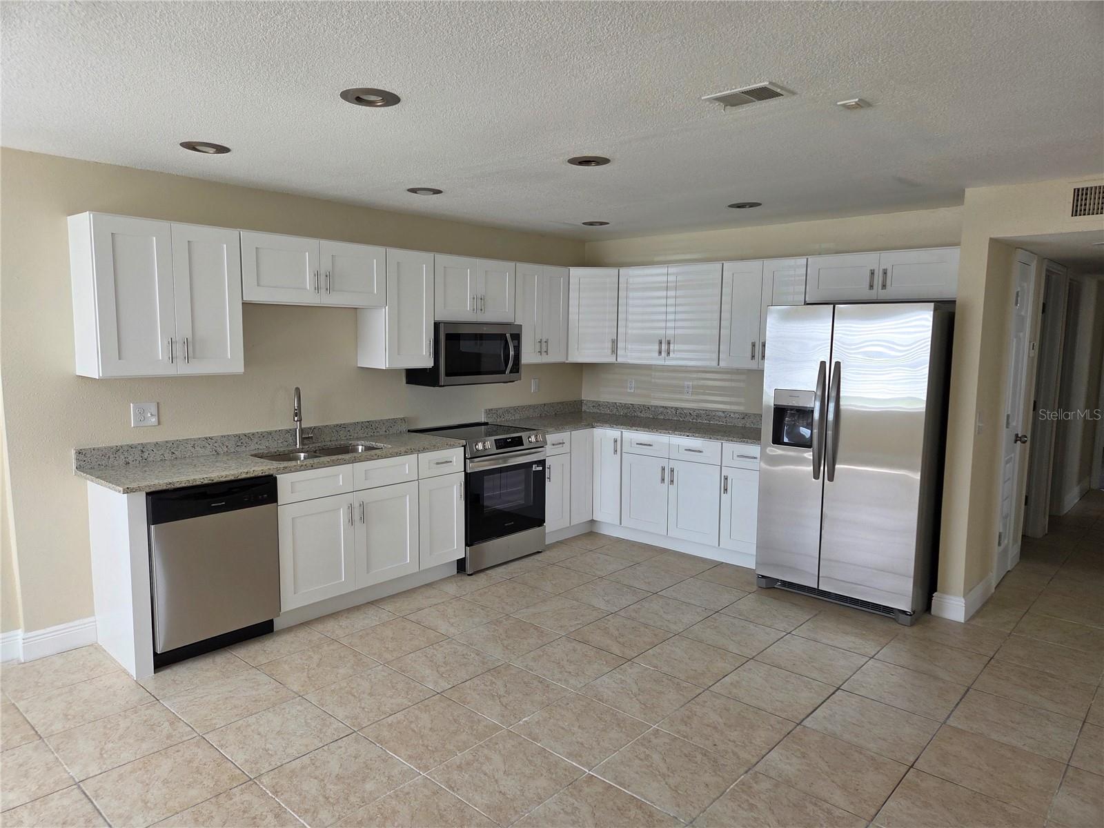 Image 9 of 31 For 9004 Tudor Drive K104