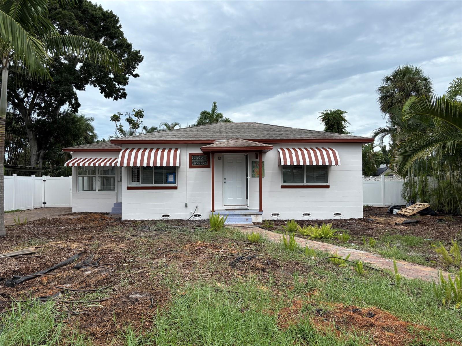 Listing Details for 2802 46th Street S, GULFPORT, FL 33711