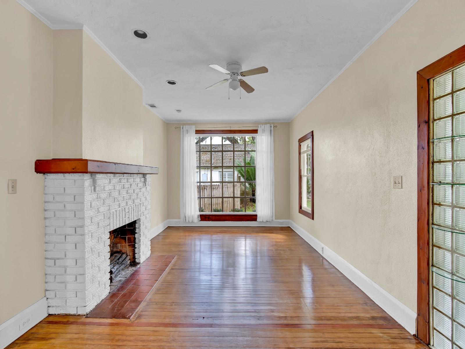 Image 7 of 41 For 2718 Paseo Avenue