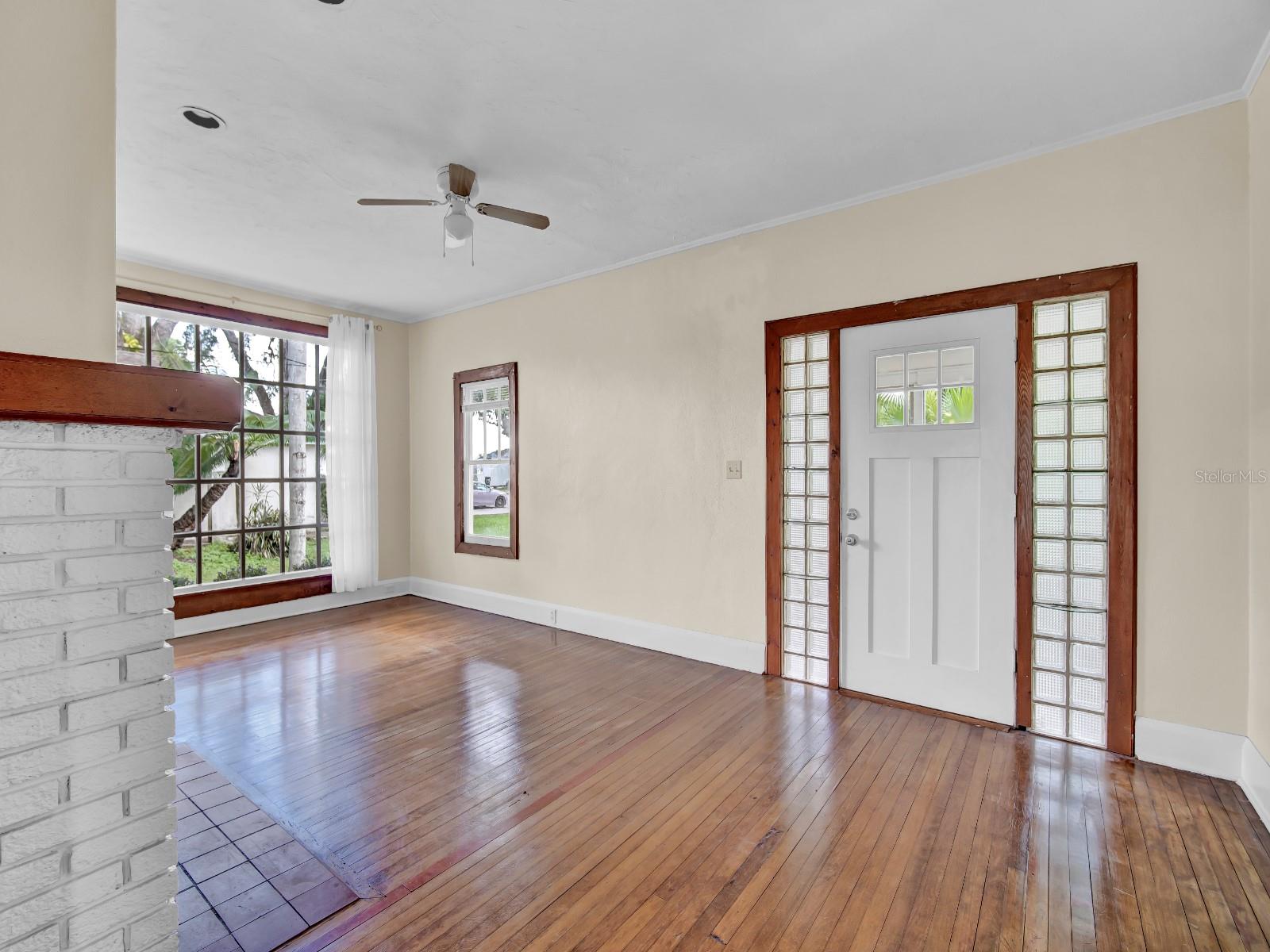 Image 8 of 41 For 2718 Paseo Avenue