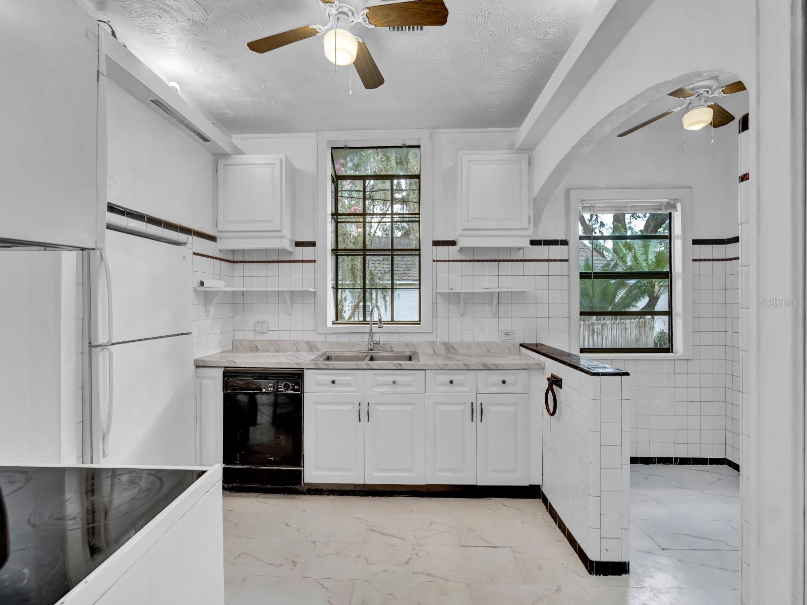 Image 9 of 41 For 2718 Paseo Avenue
