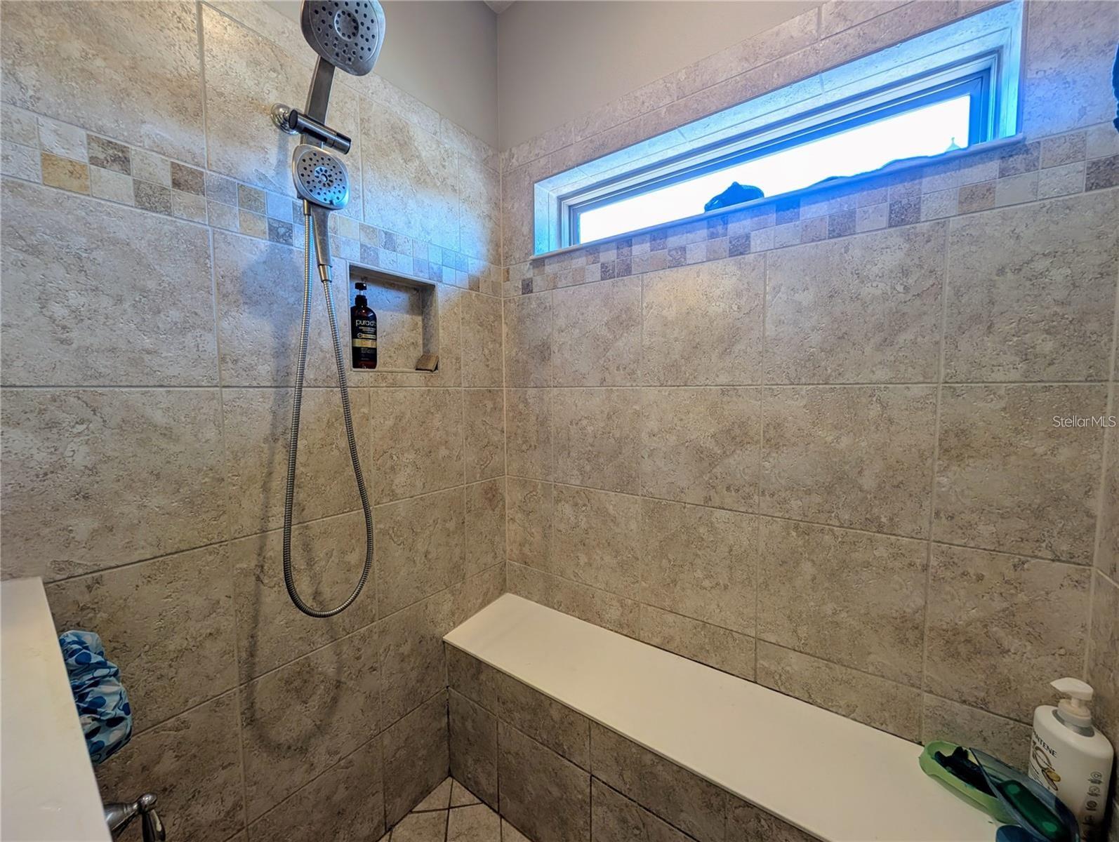 Image 16 of 25 For 5811 Colony Glen Road
