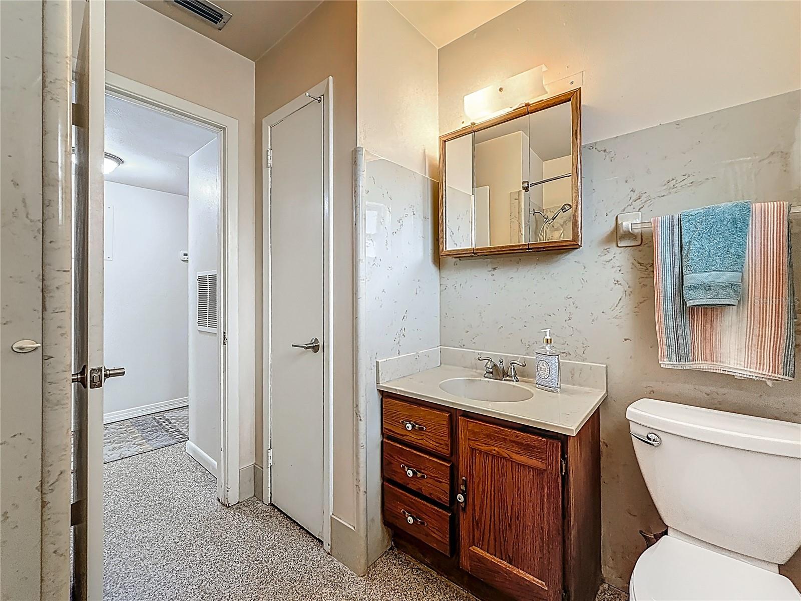 Image 23 of 66 For 3702 Wallace Avenue