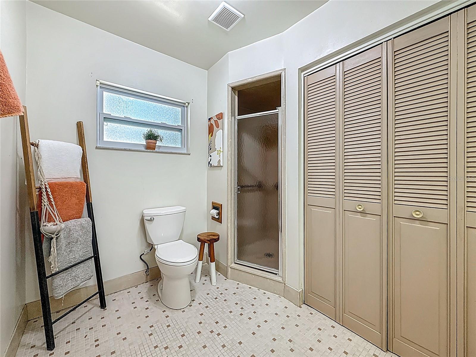 Image 30 of 66 For 3702 Wallace Avenue