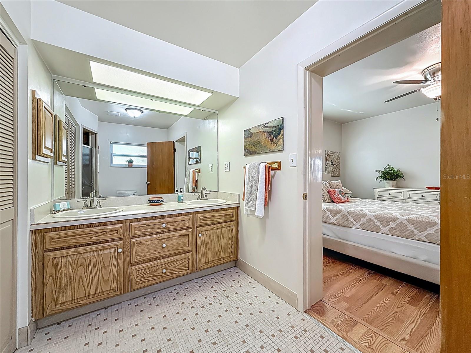 Image 33 of 66 For 3702 Wallace Avenue