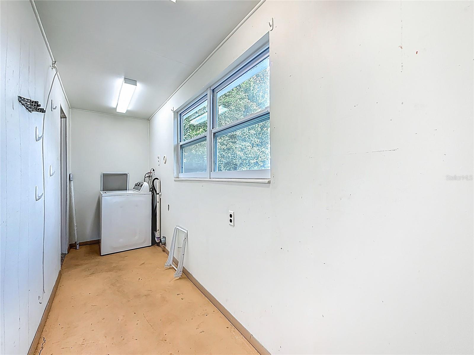 Image 35 of 66 For 3702 Wallace Avenue