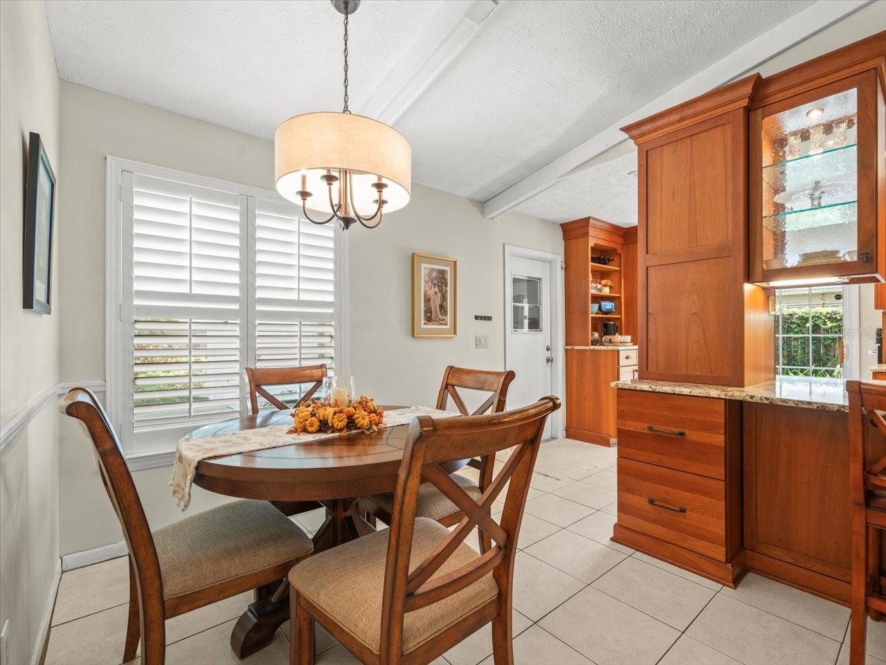 Image 11 of 34 For 15912 Hampton Village Drive
