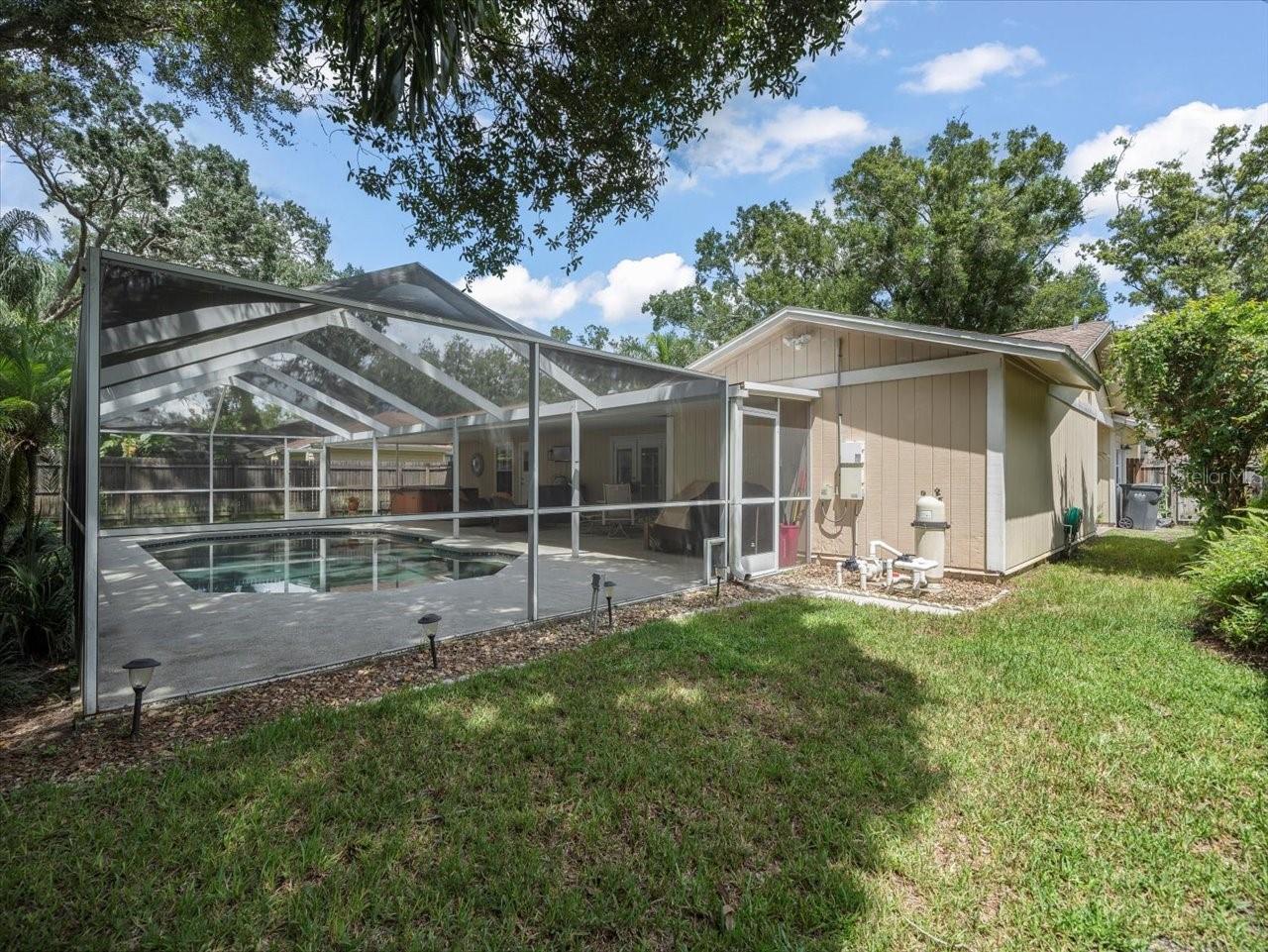 Image 33 of 34 For 15912 Hampton Village Drive