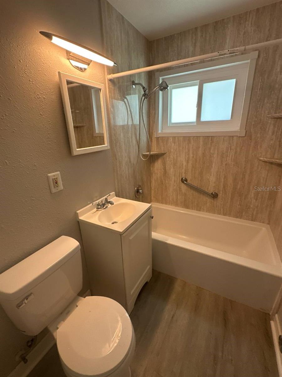 Image 18 of 20 For 4717 Leila Avenue