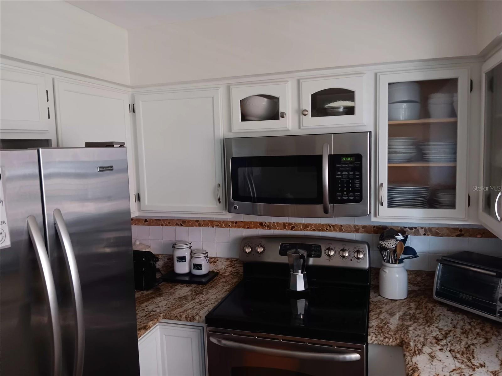 Image 10 of 41 For 17960 Gulf Boulevard 118