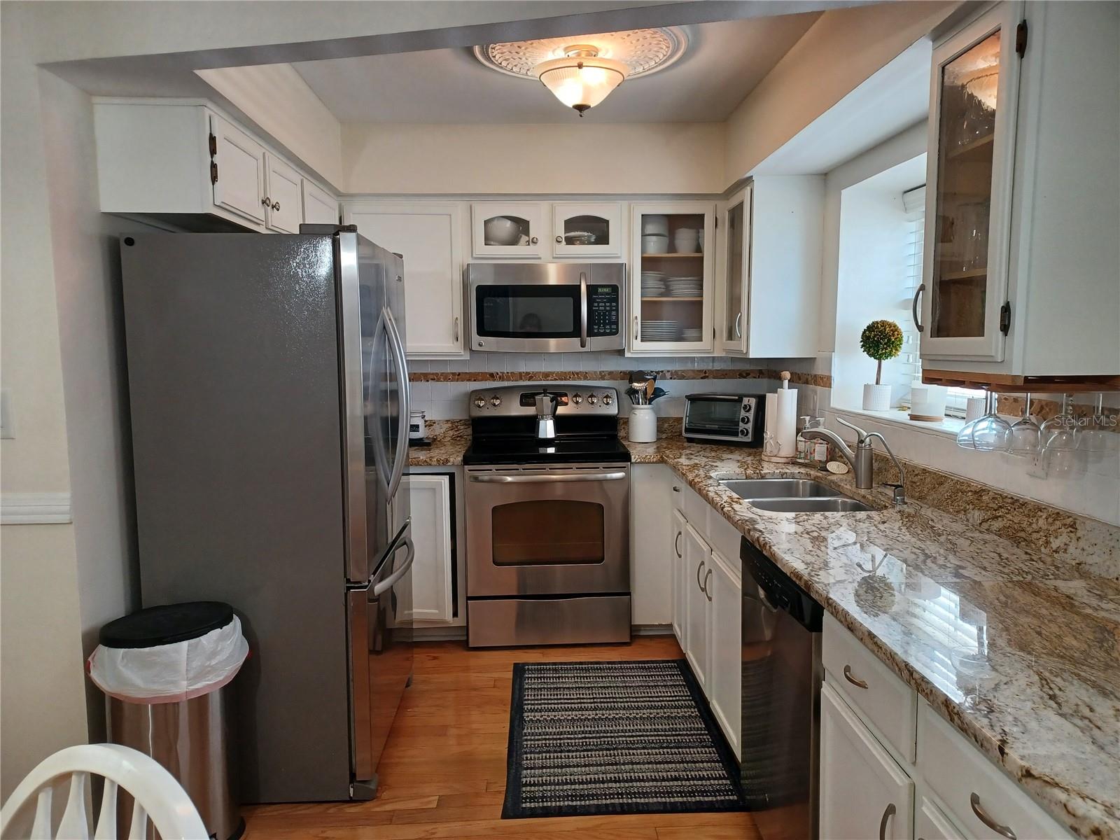 Image 12 of 41 For 17960 Gulf Boulevard 118