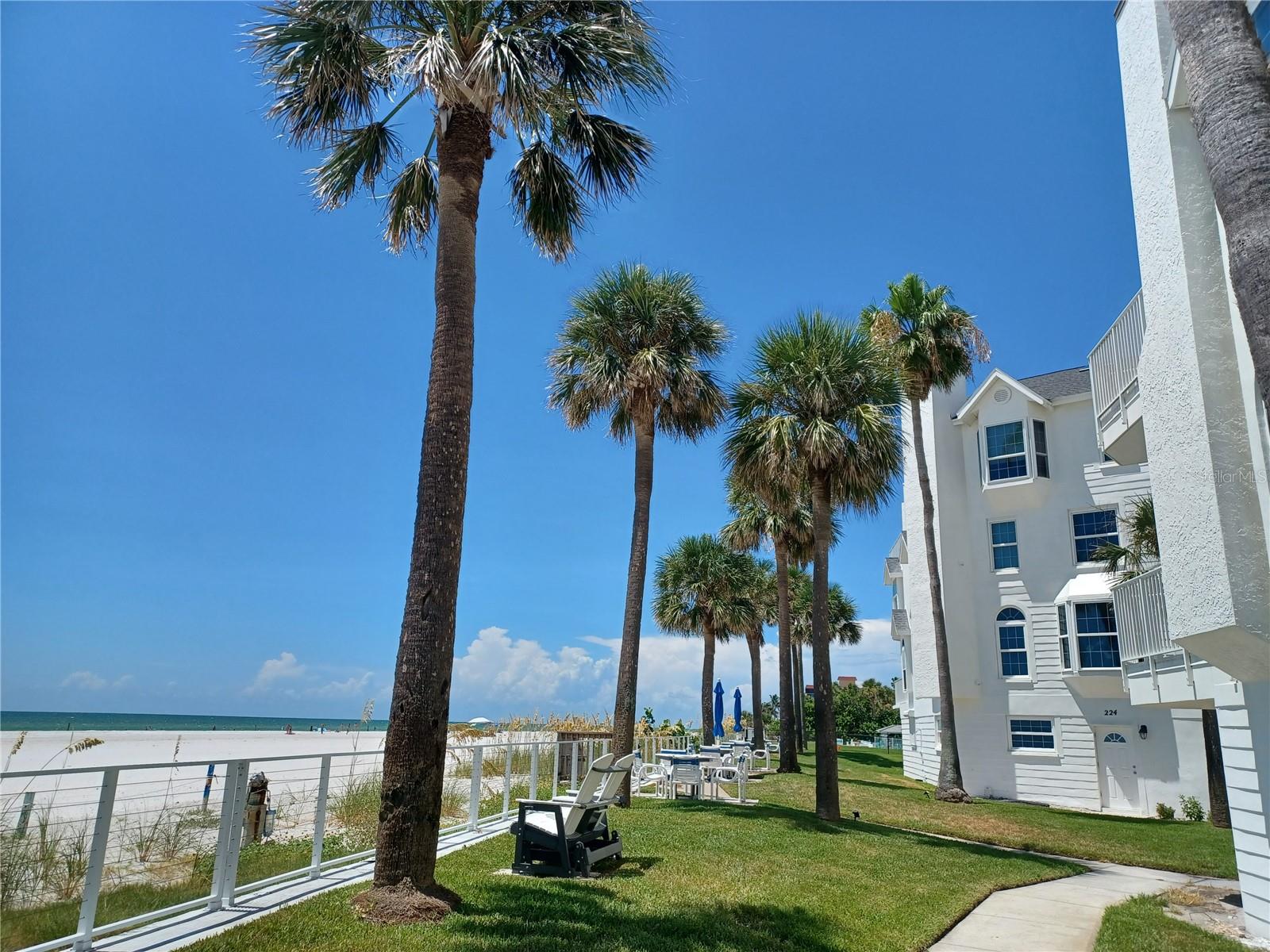 Image 39 of 41 For 17960 Gulf Boulevard 118