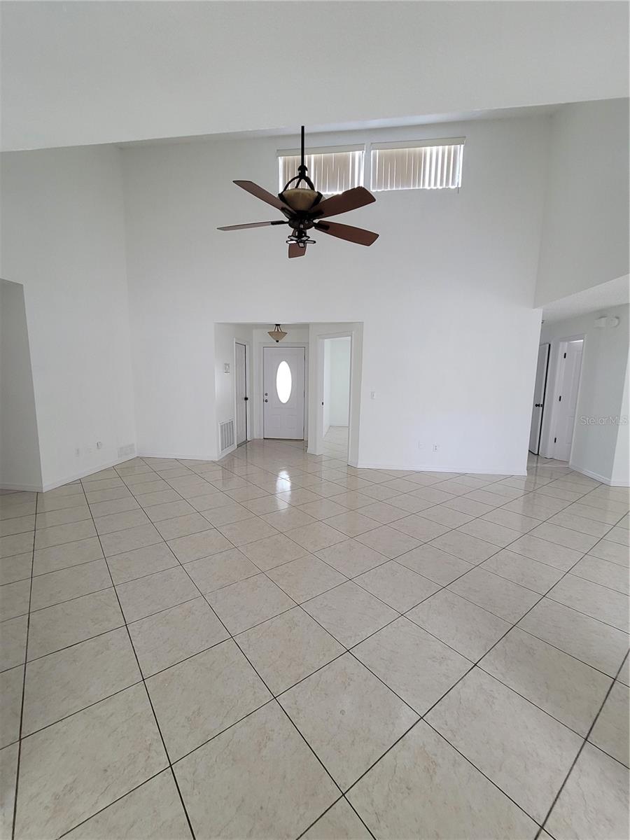 Image 10 of 23 For 9508 Pembridge Court