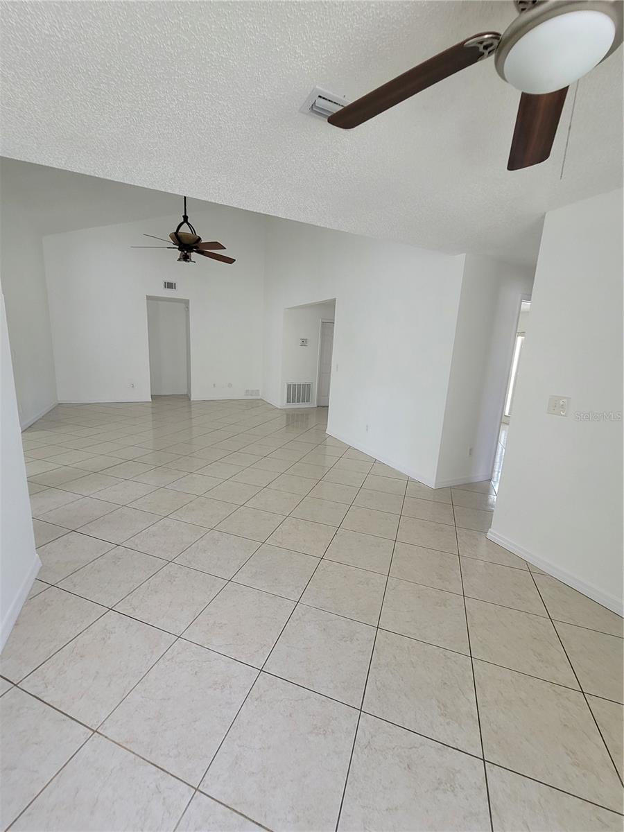 Image 15 of 23 For 9508 Pembridge Court