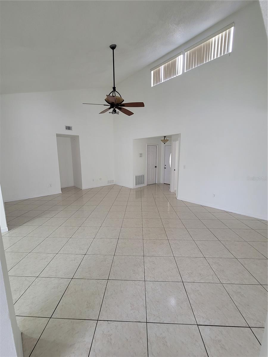 Image 17 of 23 For 9508 Pembridge Court