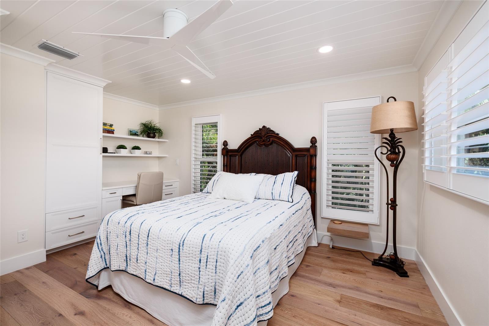 Image 29 of 74 For 903 Pinellas Bayway S 104