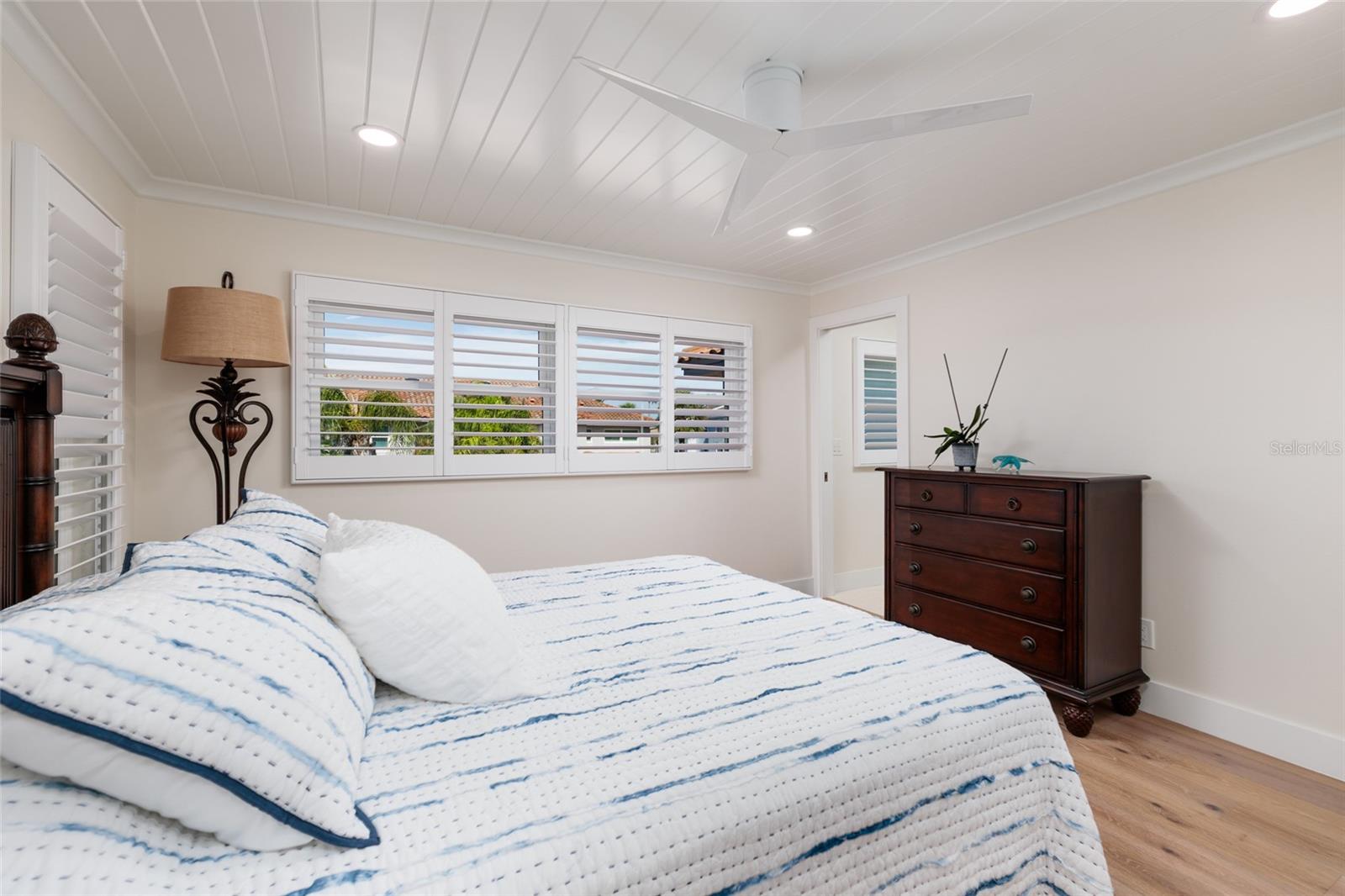 Image 30 of 74 For 903 Pinellas Bayway S 104