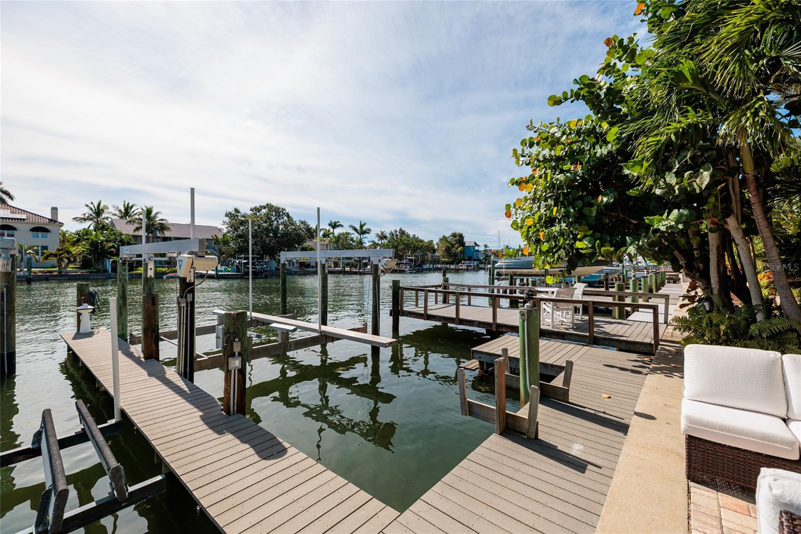 Image 4 of 74 For 903 Pinellas Bayway S 104