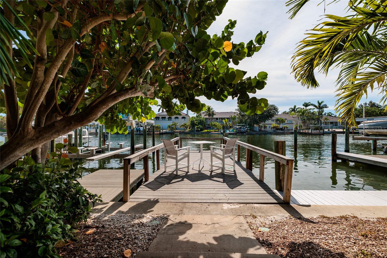 Image 41 of 74 For 903 Pinellas Bayway S 104