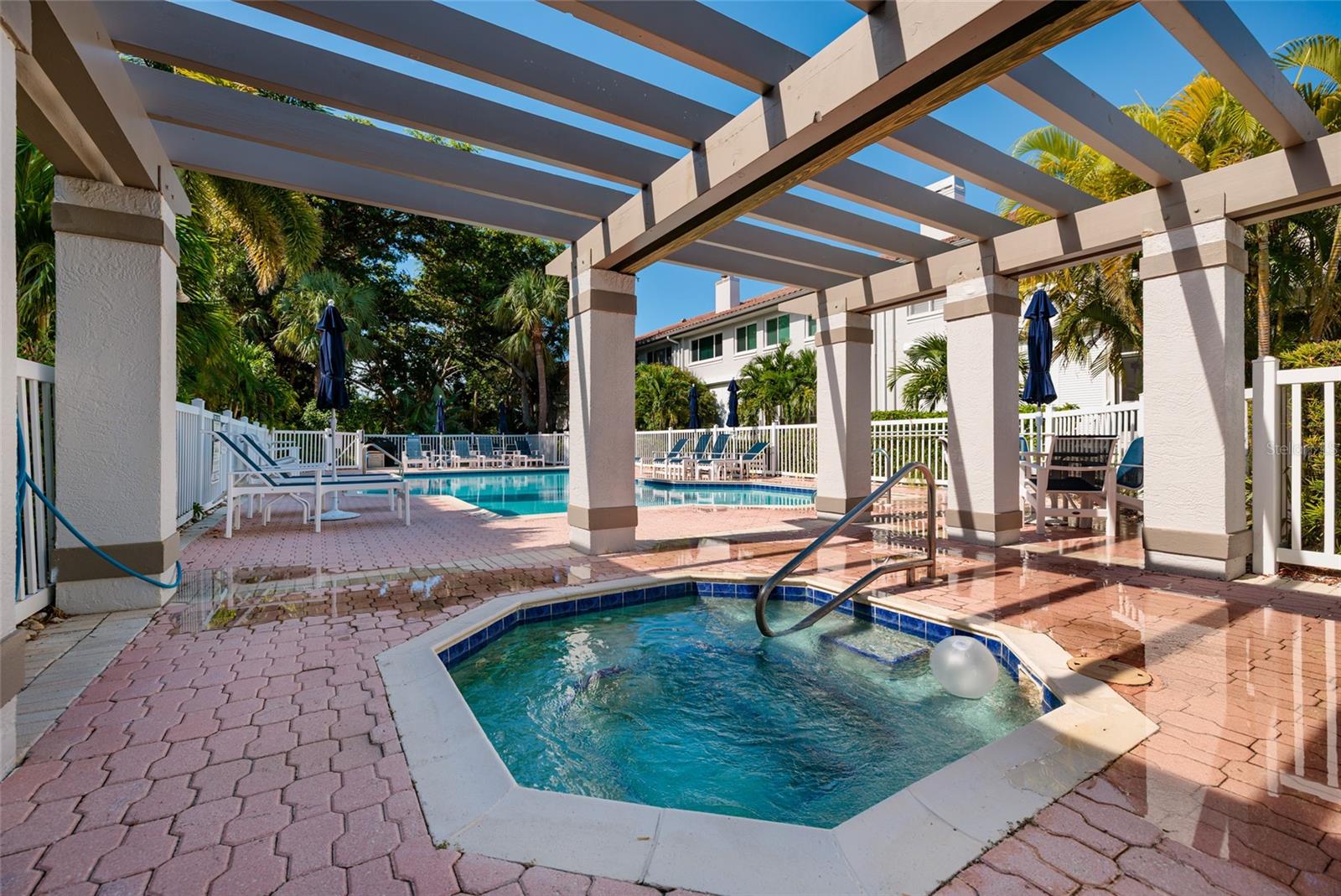 Image 45 of 74 For 903 Pinellas Bayway S 104