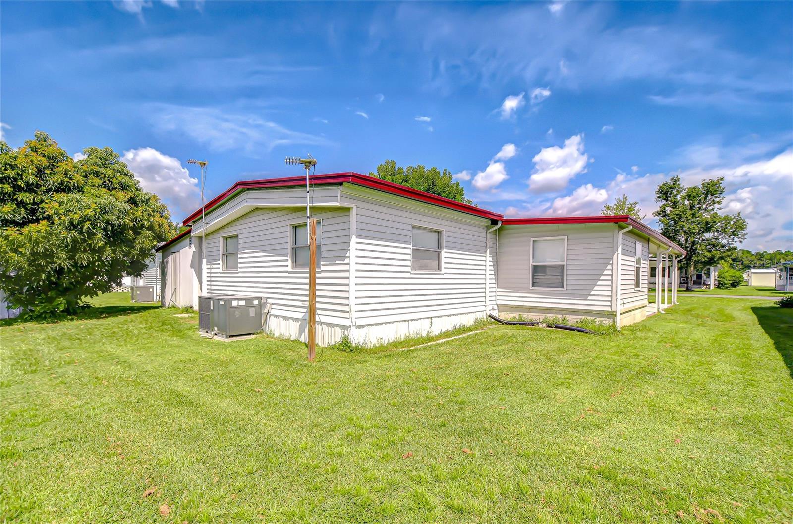Image 12 of 44 For 39432 Dundee Road