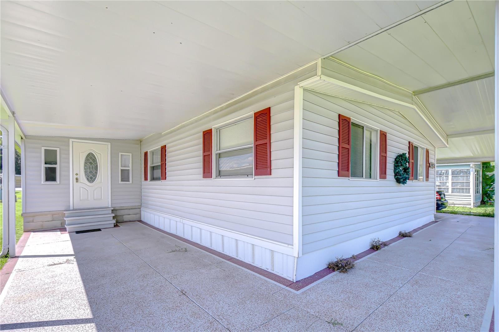 Image 16 of 44 For 39432 Dundee Road