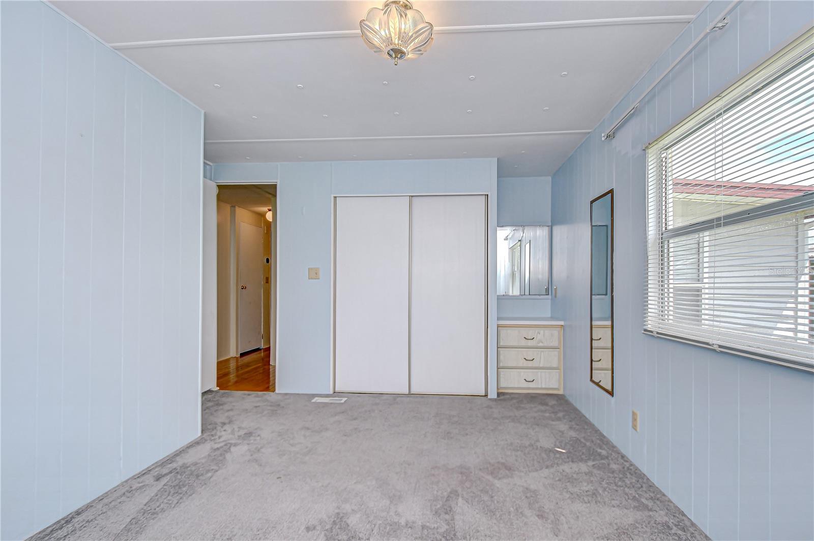Image 33 of 44 For 39432 Dundee Road