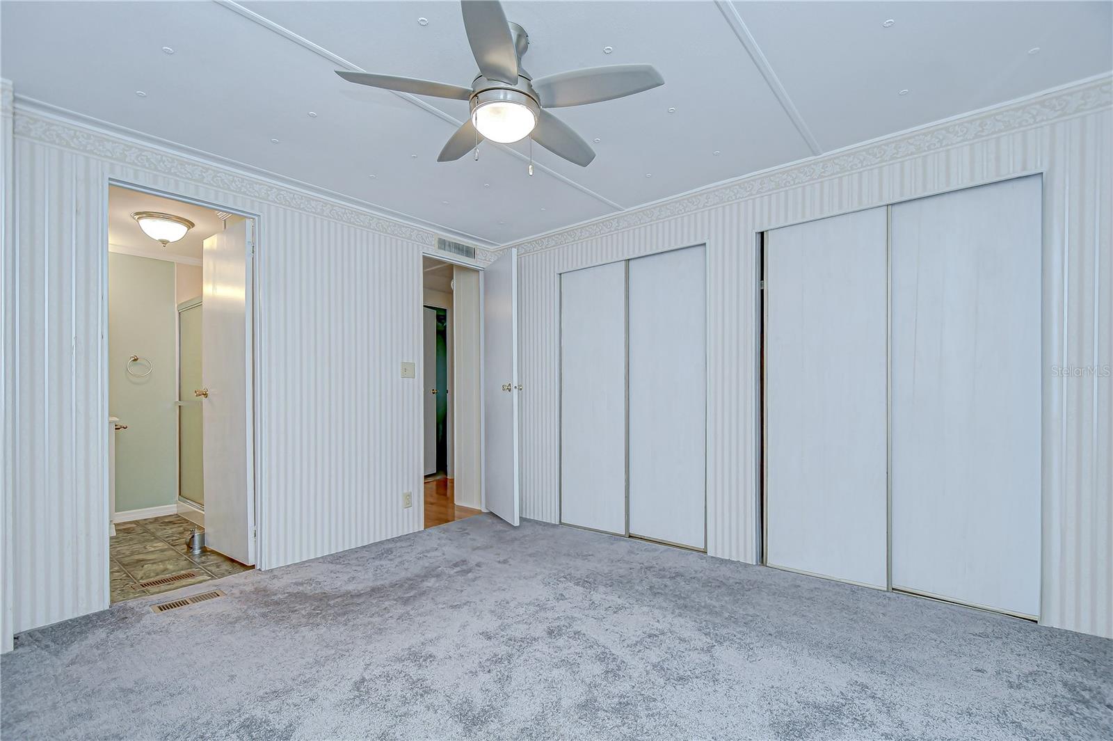 Image 36 of 44 For 39432 Dundee Road