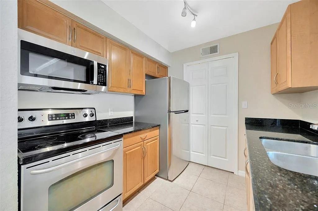 Image 12 of 40 For 3274 Haviland Court 104