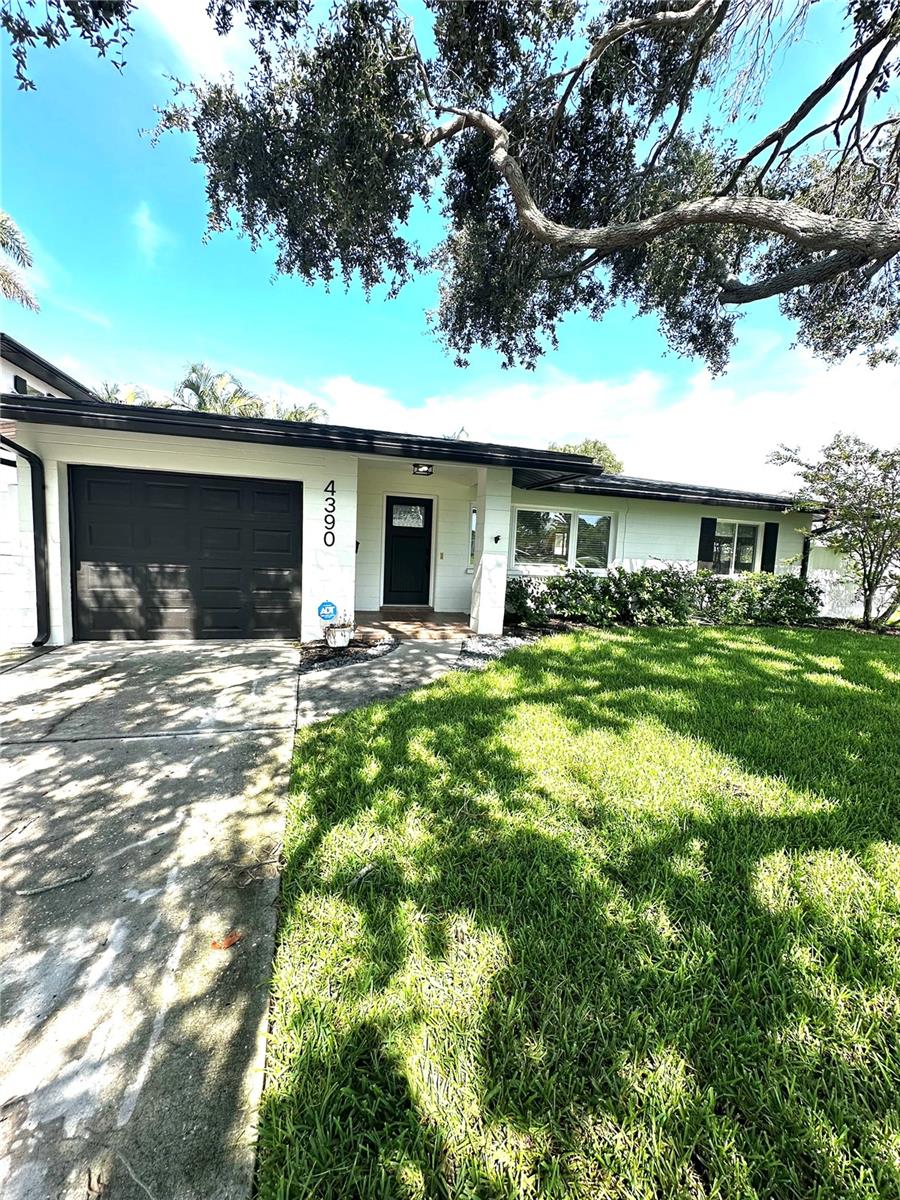 Details for 4390 Maple Street Ne, ST PETERSBURG, FL 33703