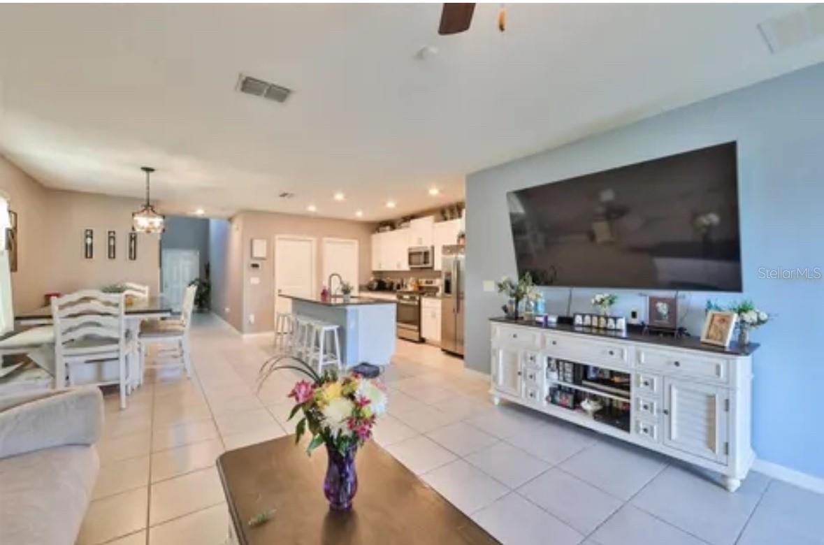 Listing photo id 7 for 9317 Lemon Drop Loop