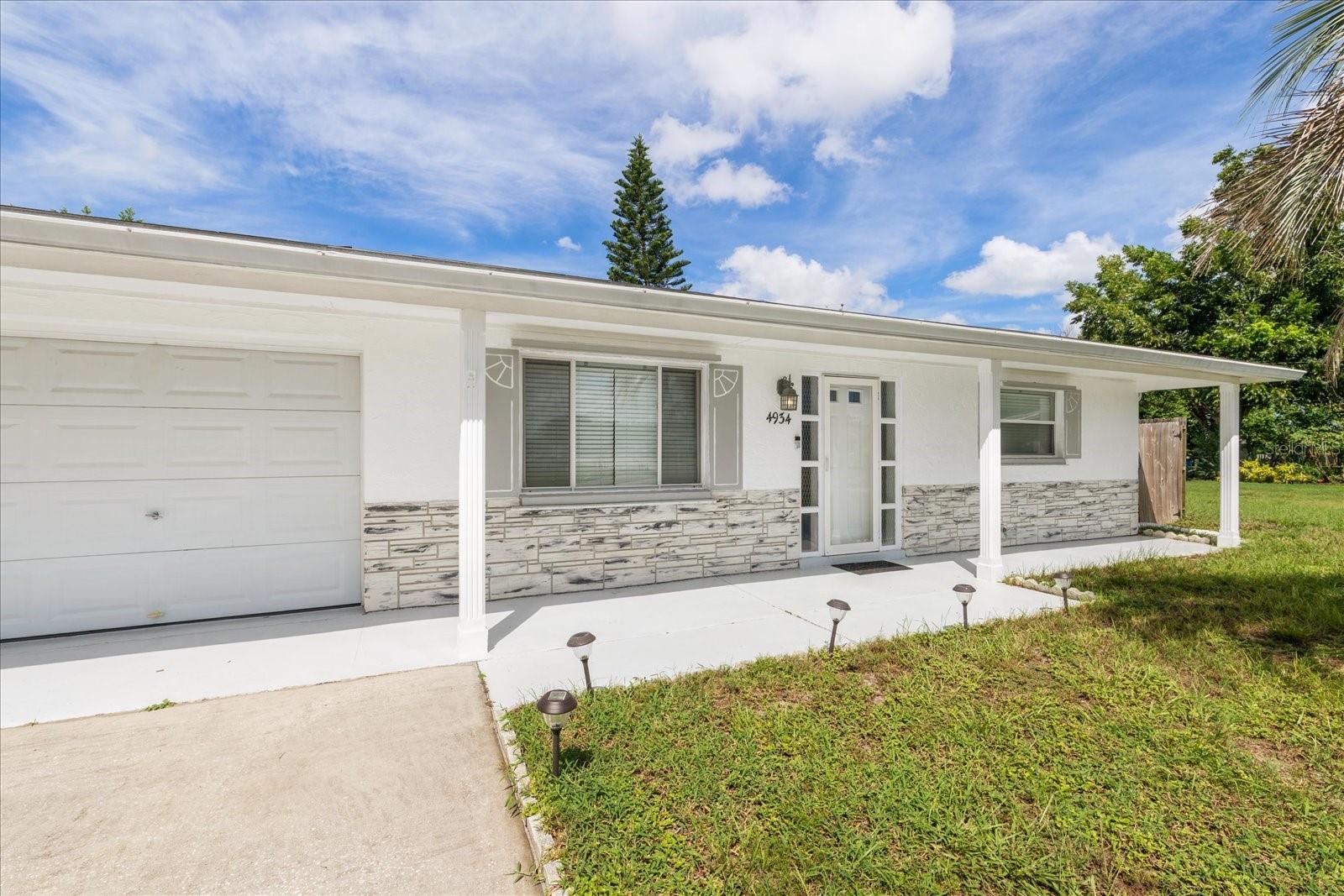 Image 2 of 31 For 4934 Lemonwood Loop