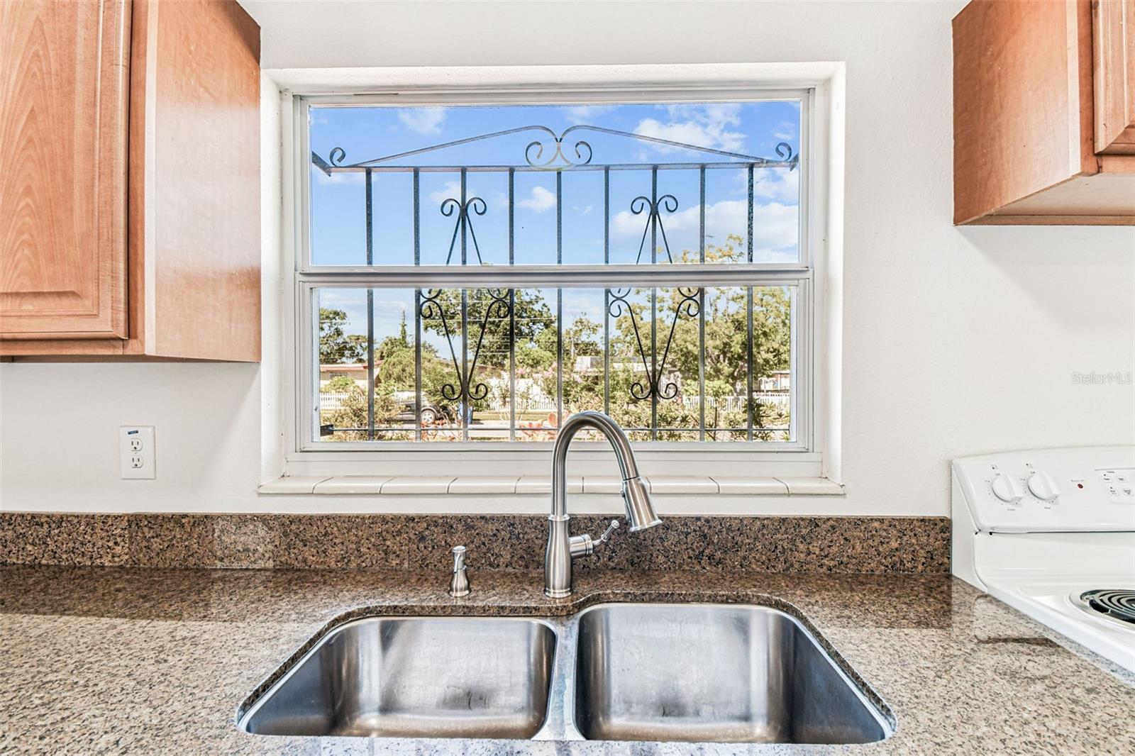 Image 11 of 53 For 6219 Hale Avenue