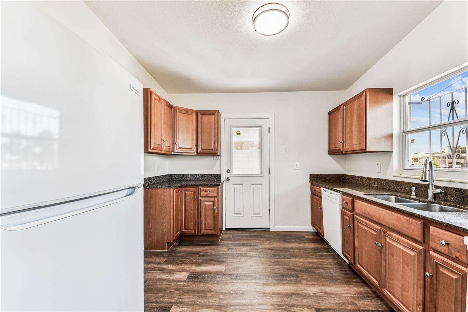 Image 9 of 53 For 6219 Hale Avenue