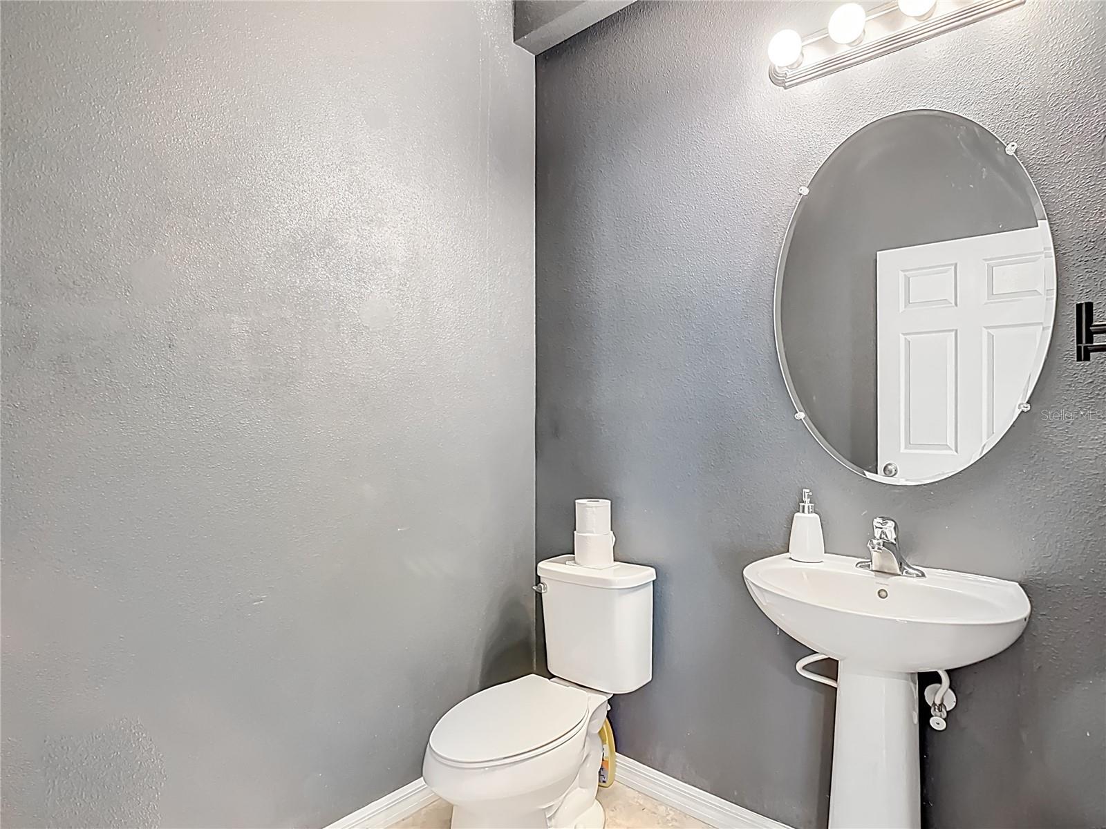Image 34 of 100 For 8310 Willow Beach Drive