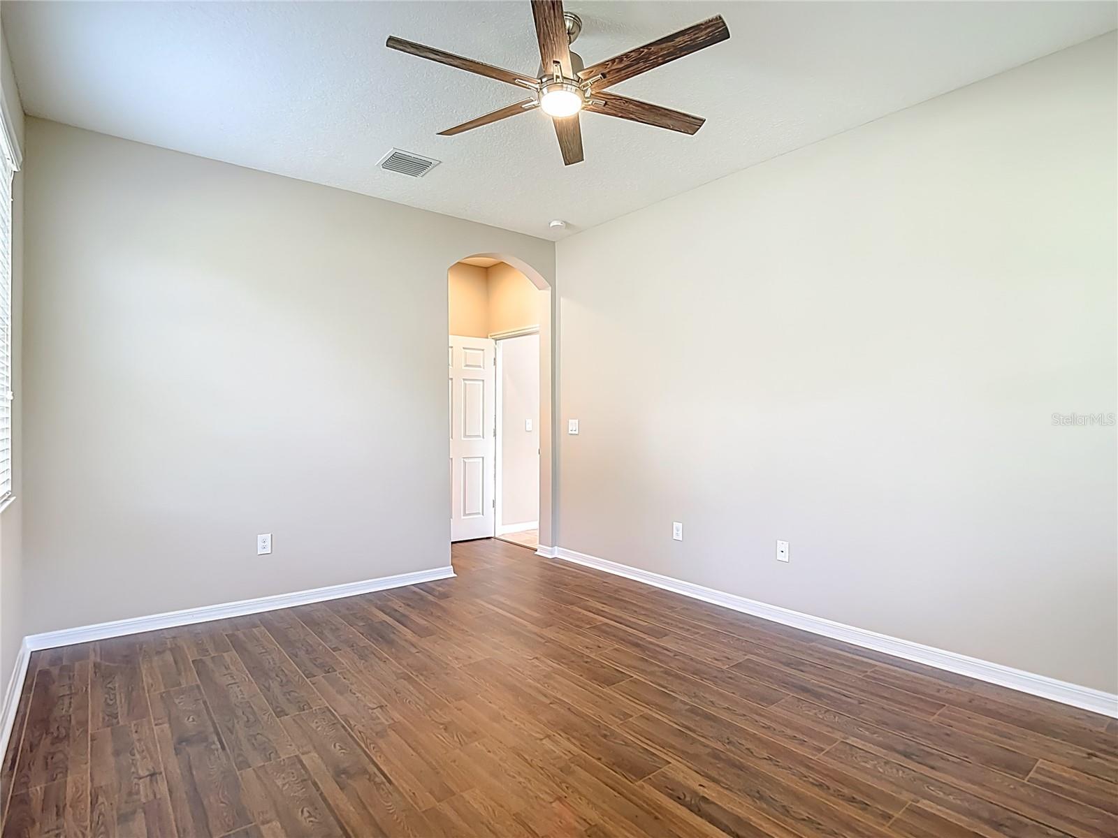 Image 41 of 100 For 8310 Willow Beach Drive