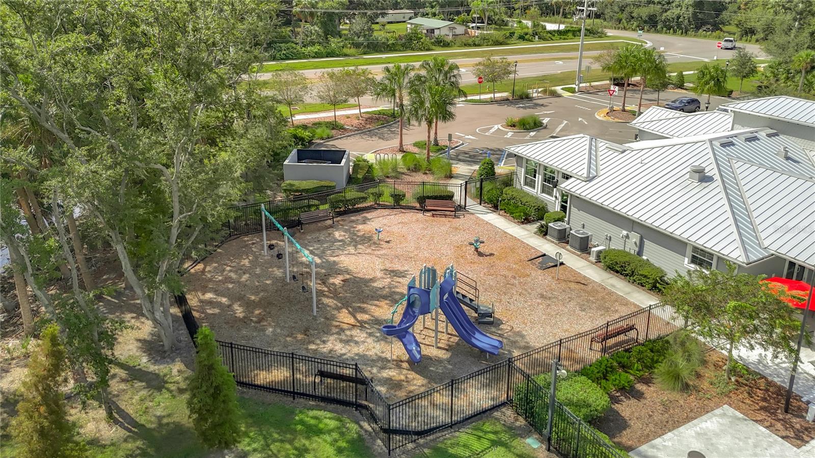 Image 94 of 100 For 8310 Willow Beach Drive