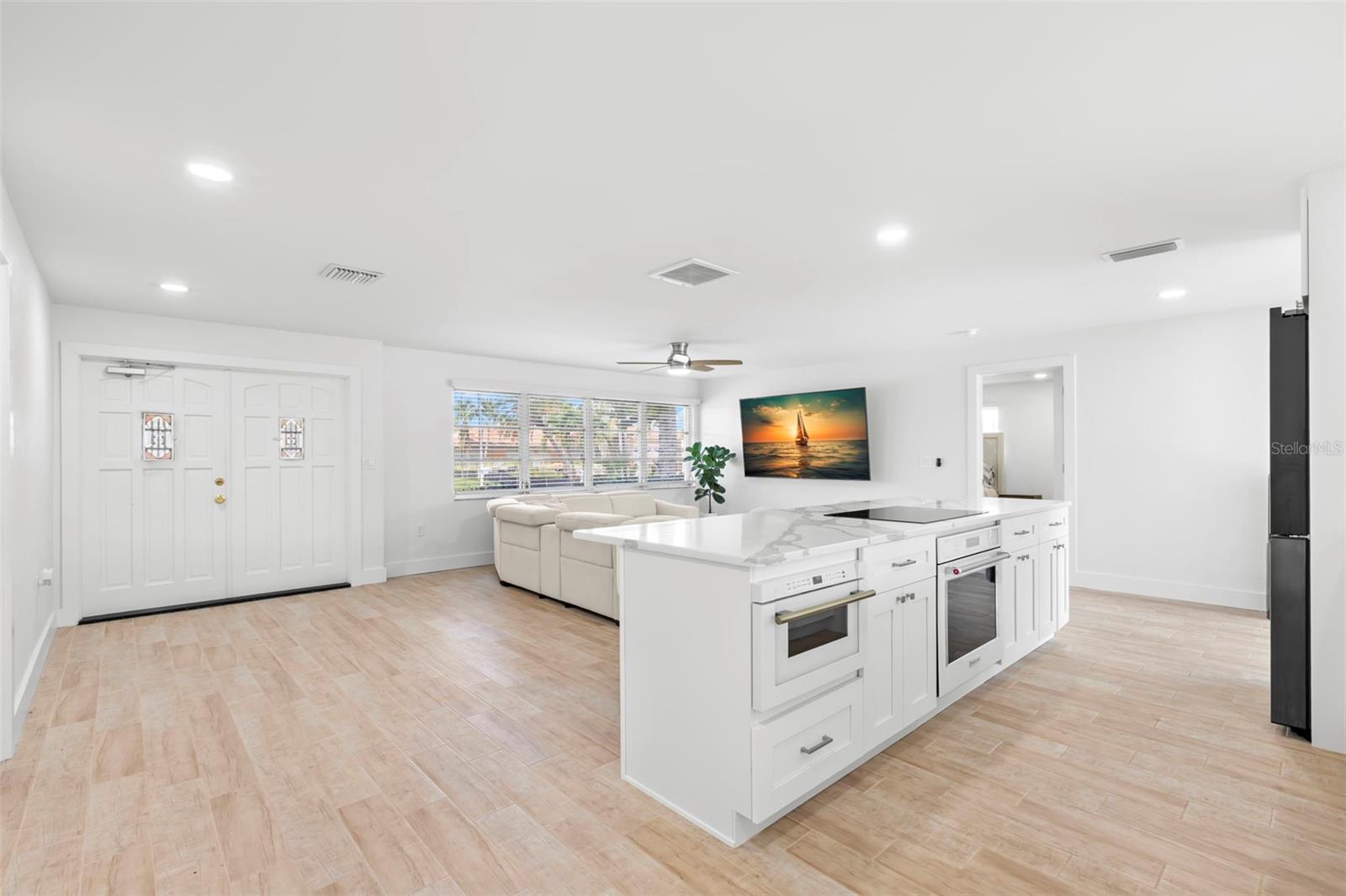 Image 13 of 57 For 12125 6th Street E