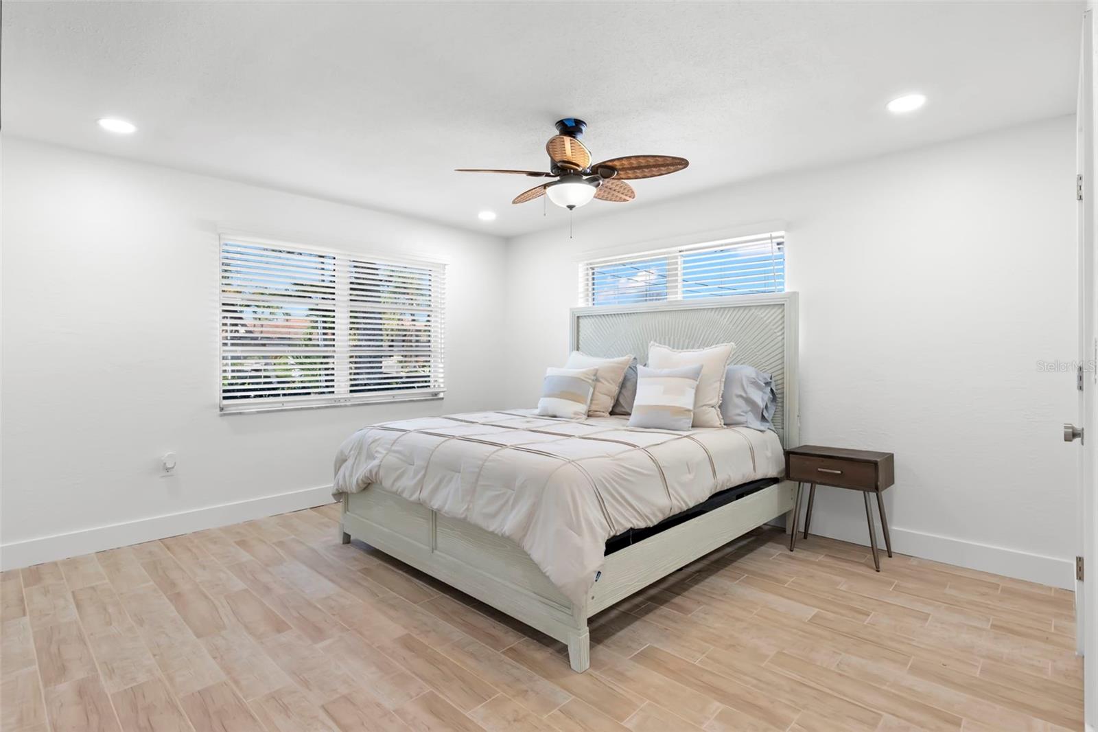 Image 22 of 57 For 12125 6th Street E