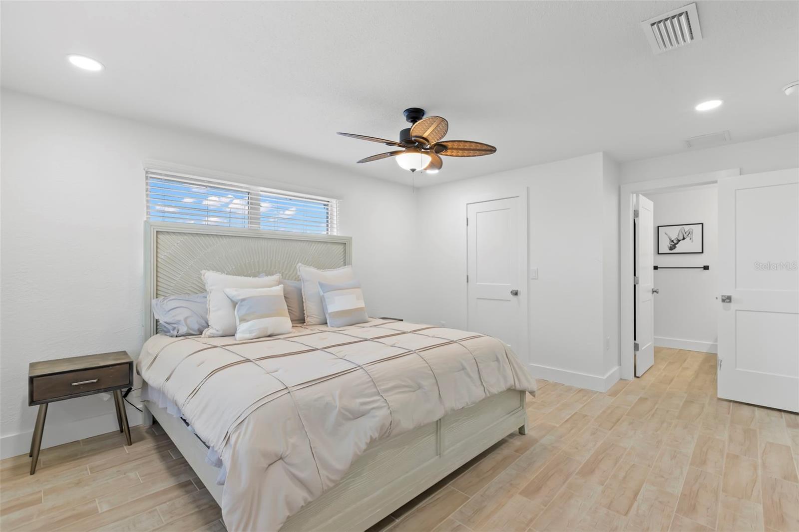 Image 24 of 57 For 12125 6th Street E
